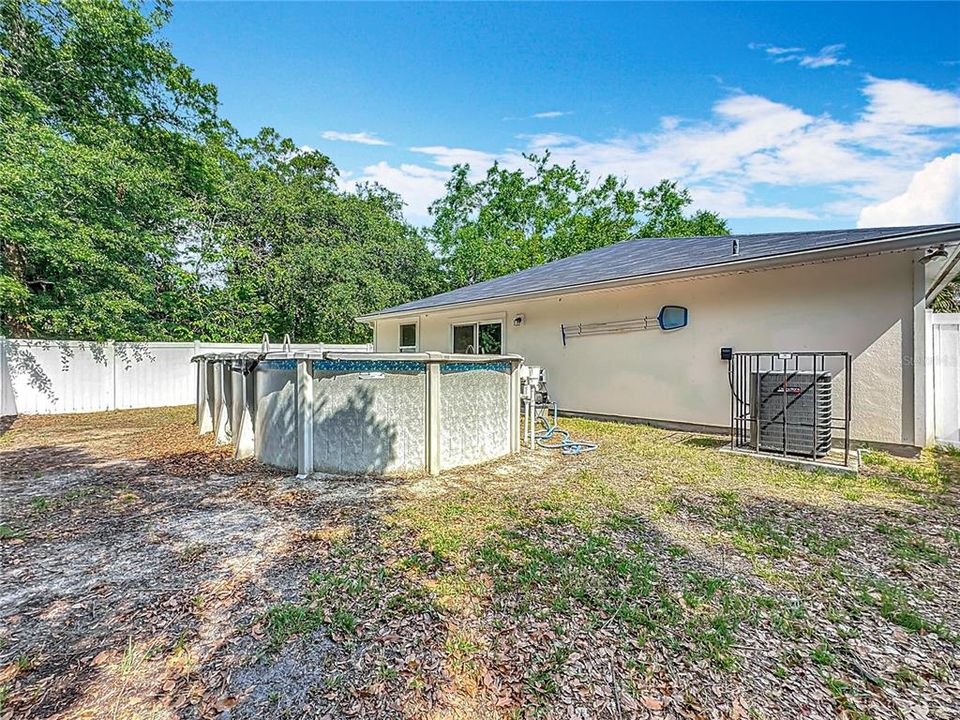 For Sale: $229,900 (3 beds, 2 baths, 1196 Square Feet)