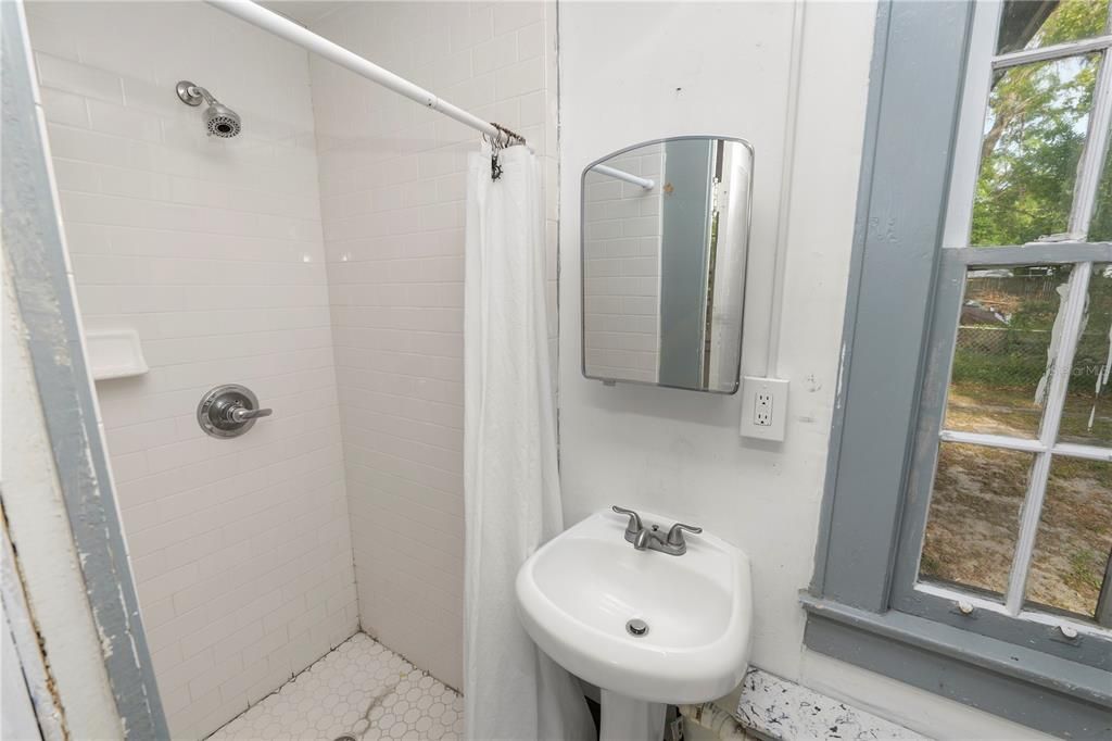 На продажу: $235,000 (3 спален, 2 ванн, 1533 Квадратных фут)