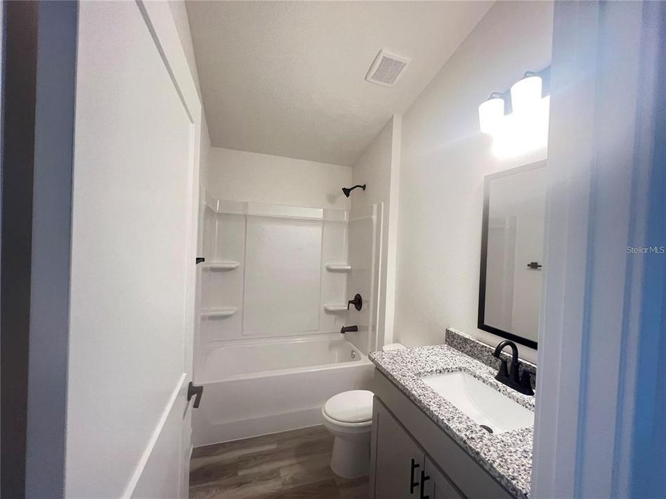 En Venta: $350,316 (4 camas, 2 baños, 1635 Pies cuadrados)
