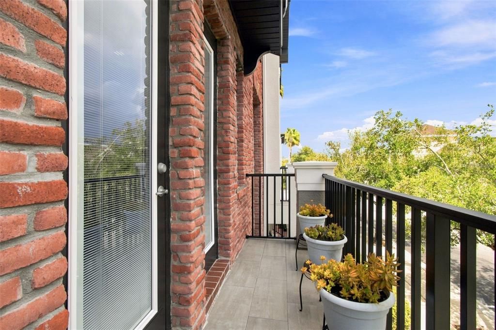 For Sale: $609,900 (3 beds, 2 baths, 2627 Square Feet)