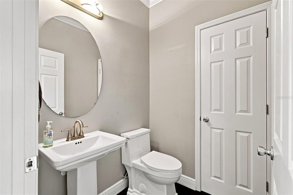 For Sale: $609,900 (3 beds, 2 baths, 2627 Square Feet)