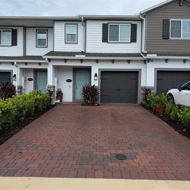For Sale: $315,000 (3 beds, 2 baths, 1556 Square Feet)
