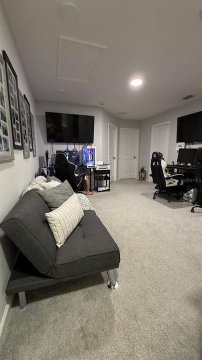For Sale: $315,000 (3 beds, 2 baths, 1556 Square Feet)