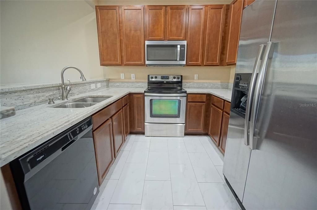En Renta: $2,400 (3 camas, 2 baños, 1500 Pies cuadrados)