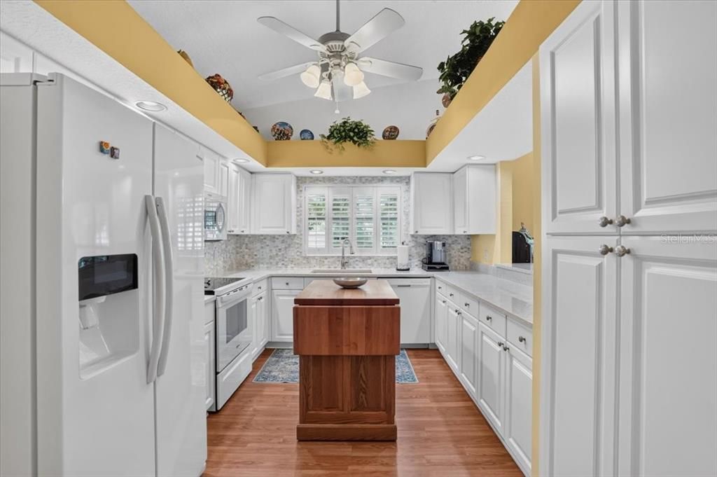 En Venta: $385,900 (3 camas, 2 baños, 1768 Pies cuadrados)