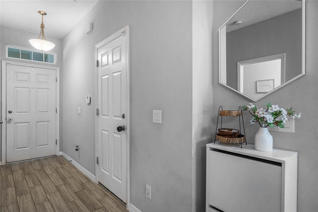For Rent: $2,350 (3 beds, 2 baths, 1567 Square Feet)