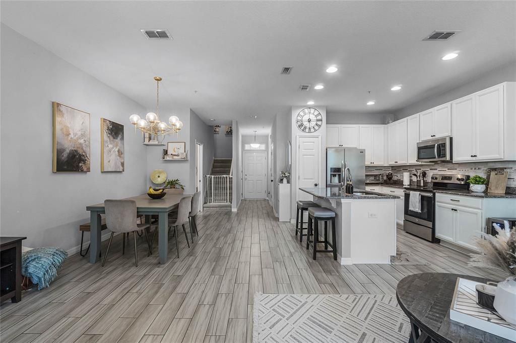 For Rent: $2,350 (3 beds, 2 baths, 1567 Square Feet)