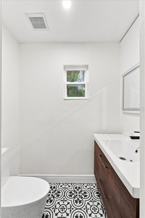 En Venta: $410,000 (4 camas, 2 baños, 2516 Pies cuadrados)