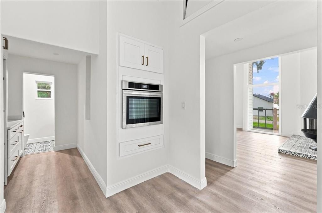 En Venta: $410,000 (4 camas, 2 baños, 2516 Pies cuadrados)