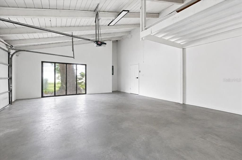 En Venta: $410,000 (4 camas, 2 baños, 2516 Pies cuadrados)