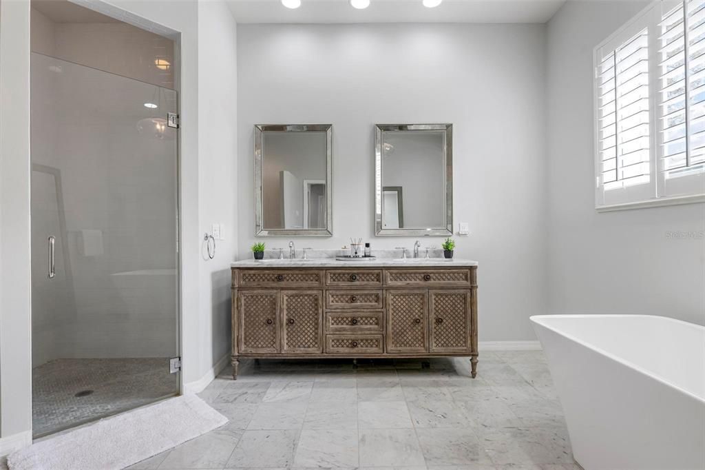 For Sale: $1,350,000 (3 beds, 3 baths, 3747 Square Feet)