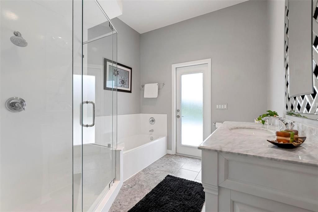 For Sale: $1,350,000 (3 beds, 3 baths, 3747 Square Feet)