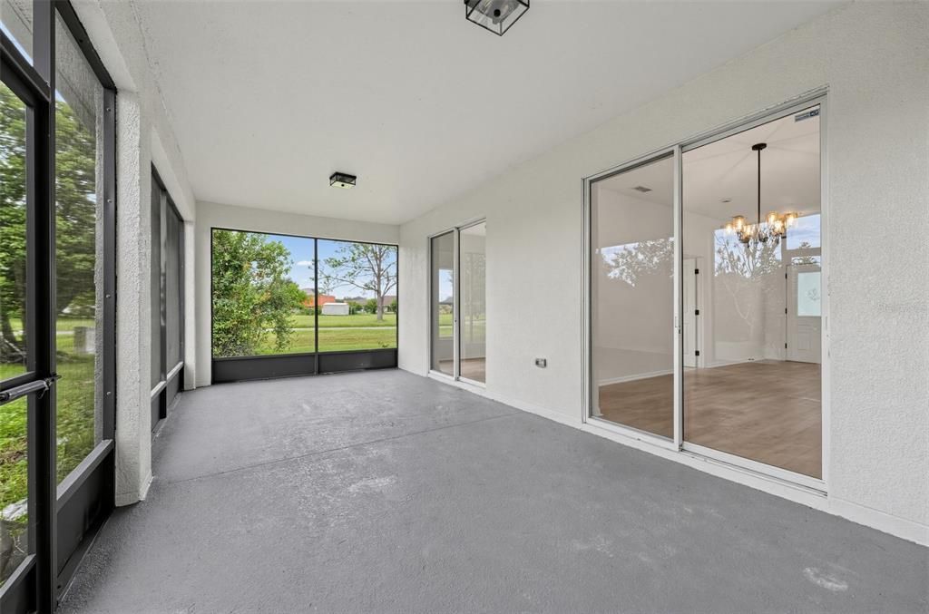 На продажу: $299,900 (4 спален, 2 ванн, 1731 Квадратных фут)