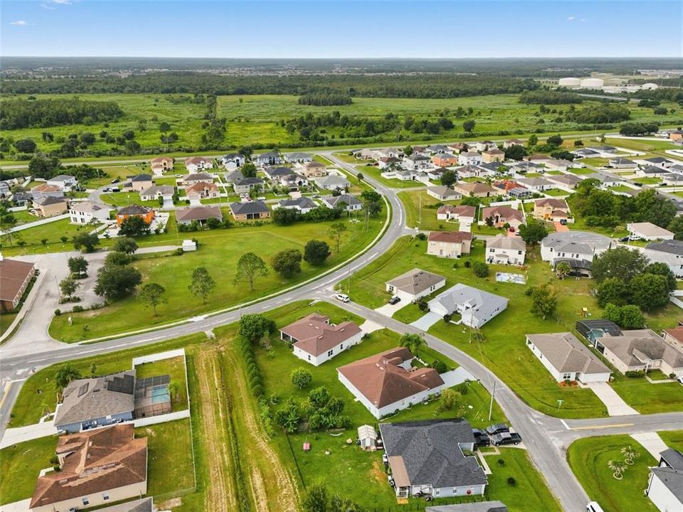На продажу: $299,900 (4 спален, 2 ванн, 1731 Квадратных фут)