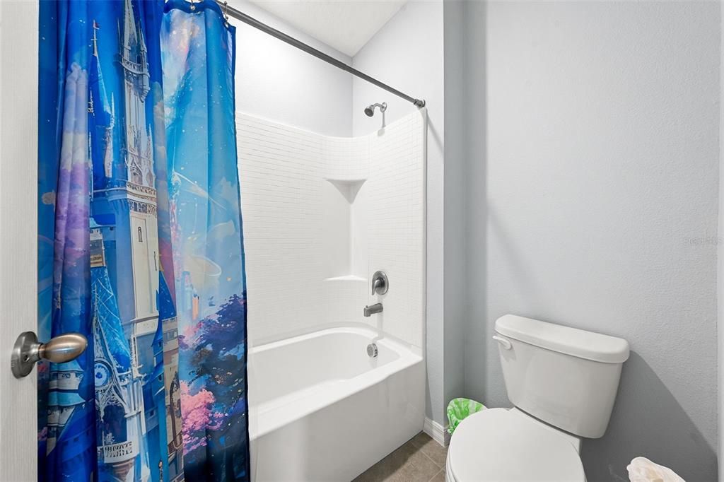 En Venta: $599,000 (6 camas, 5 baños, 3264 Pies cuadrados)