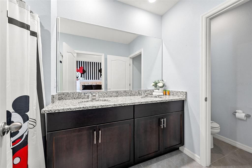 En Venta: $599,000 (6 camas, 5 baños, 3264 Pies cuadrados)