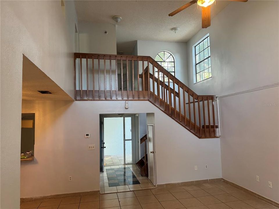 For Rent: $2,200 (3 beds, 2 baths, 2016 Square Feet)