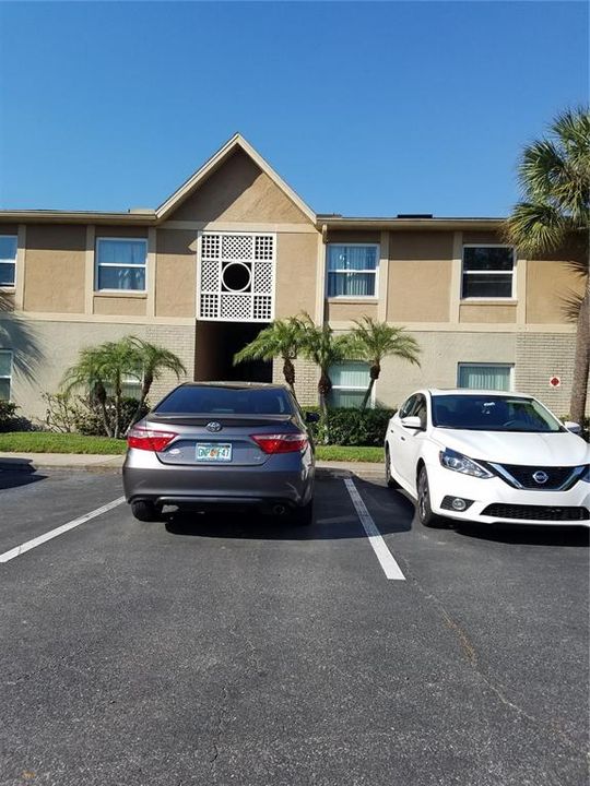 For Rent: $1,450 (2 beds, 2 baths, 905 Square Feet)