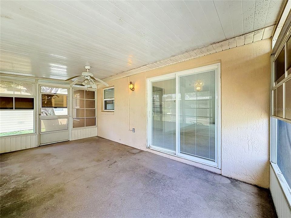 На продажу: $165,000 (2 спален, 2 ванн, 1076 Квадратных фут)