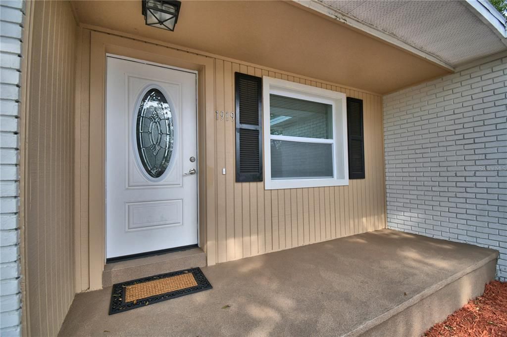 For Sale: $349,000 (4 beds, 2 baths, 1752 Square Feet)