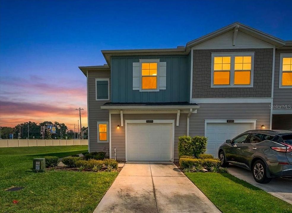 For Rent: $1,900 (3 beds, 2 baths, 1828 Square Feet)
