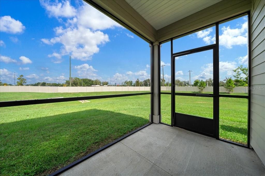 For Rent: $1,900 (3 beds, 2 baths, 1828 Square Feet)
