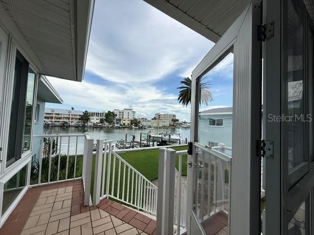 For Rent: $2,200 (2 beds, 1 baths, 793 Square Feet)