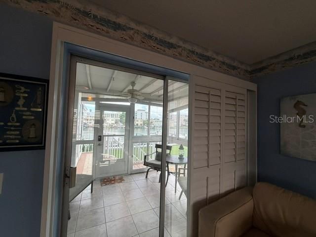 For Rent: $2,200 (2 beds, 1 baths, 793 Square Feet)