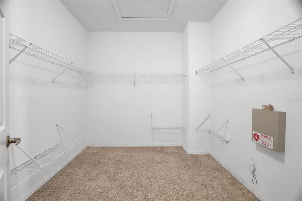 For Rent: $3,200 (3 beds, 2 baths, 2149 Square Feet)