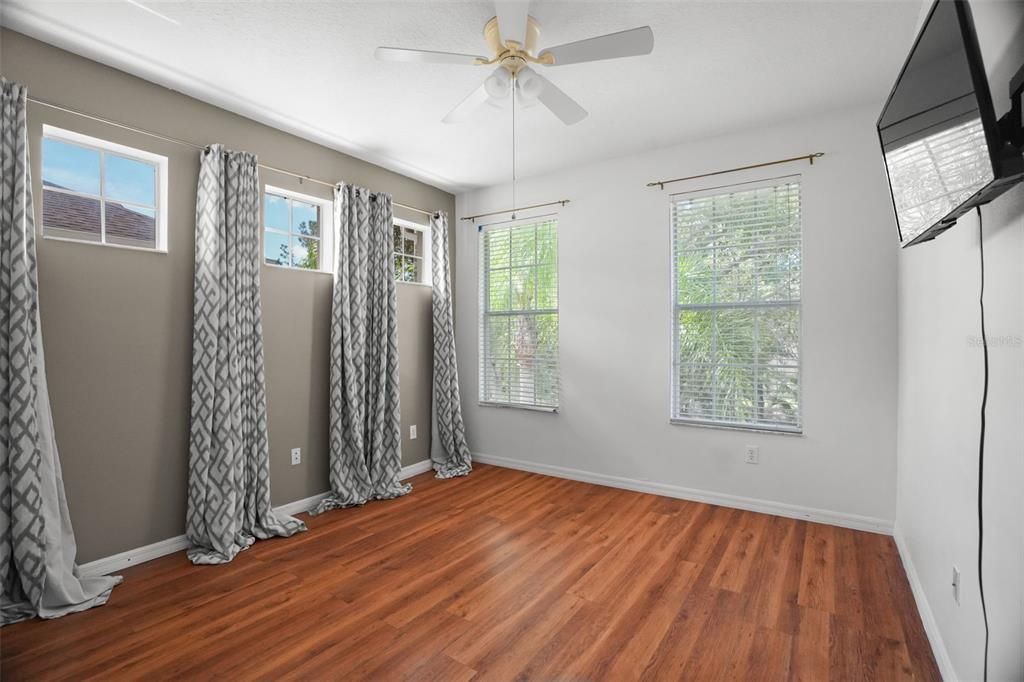 For Rent: $3,200 (3 beds, 2 baths, 2149 Square Feet)