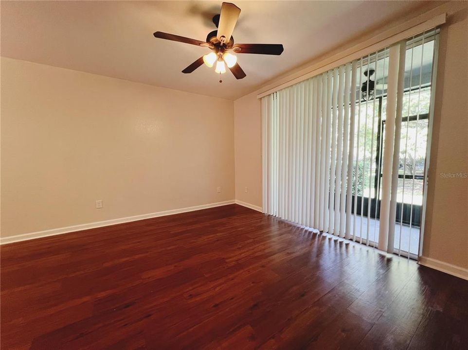 En Venta: $245,000 (2 camas, 2 baños, 1078 Pies cuadrados)