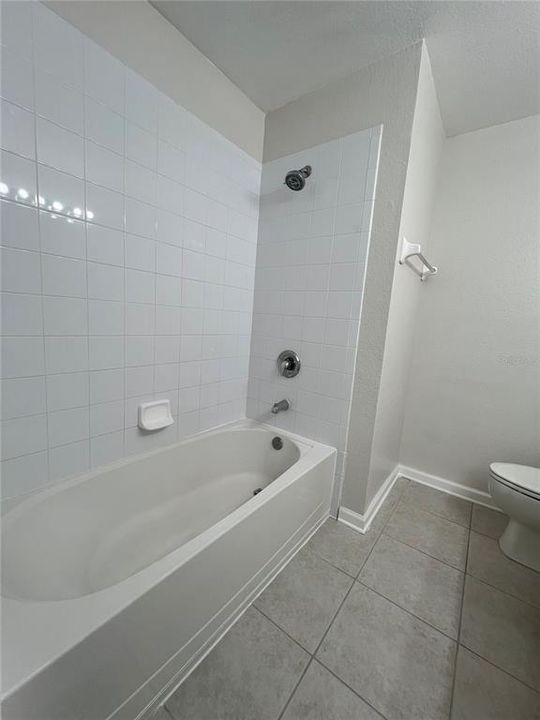 En Venta: $245,000 (2 camas, 2 baños, 1078 Pies cuadrados)