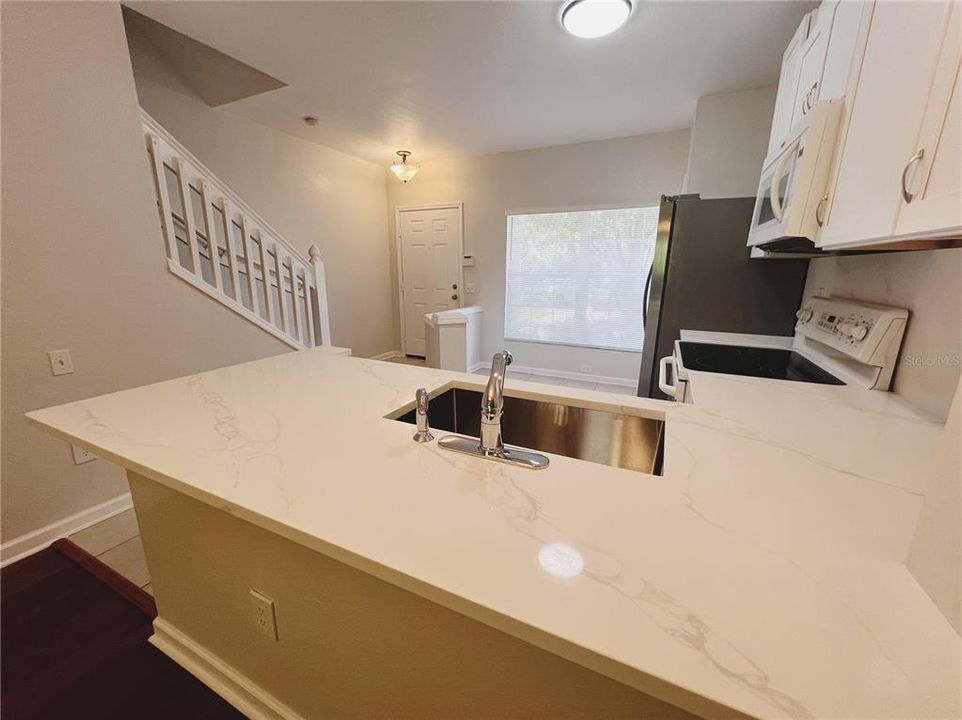 En Venta: $245,000 (2 camas, 2 baños, 1078 Pies cuadrados)