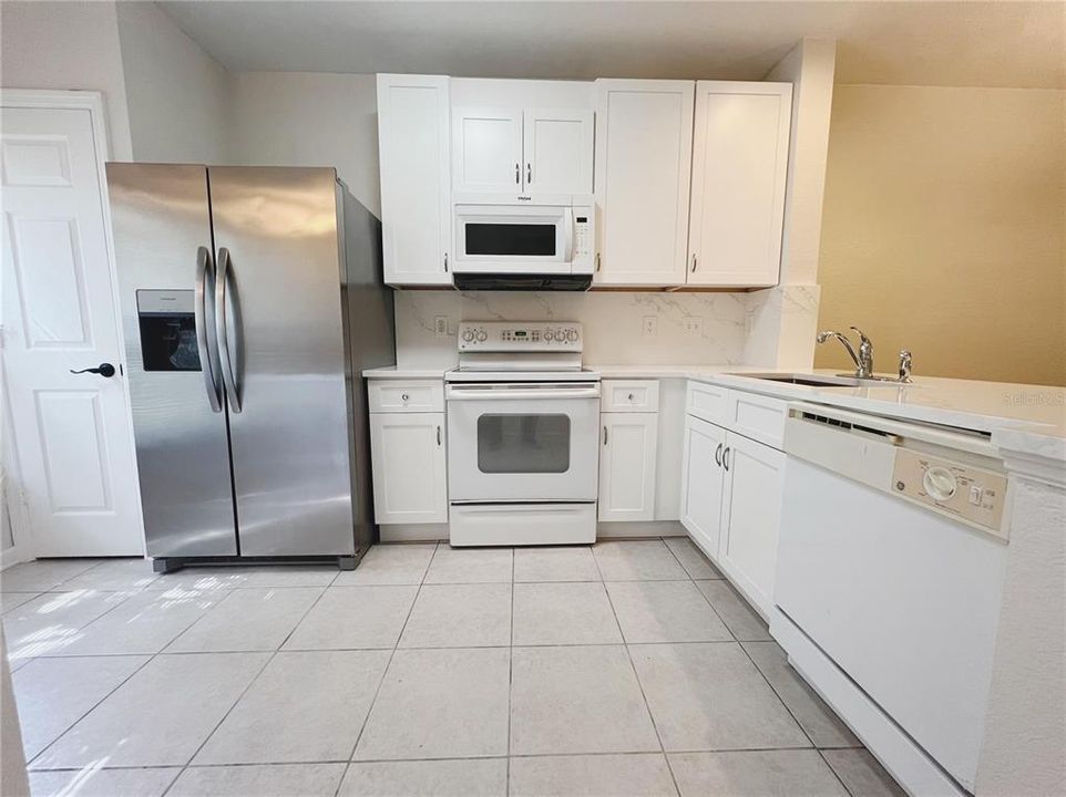 En Venta: $245,000 (2 camas, 2 baños, 1078 Pies cuadrados)