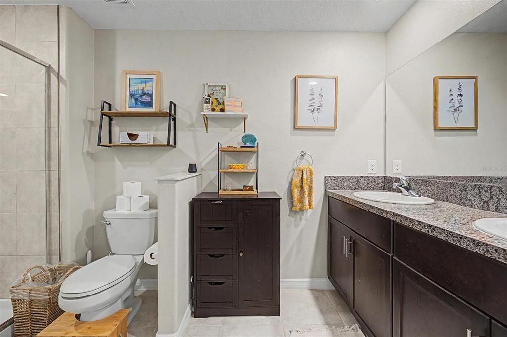 For Sale: $250,000 (3 beds, 2 baths, 1701 Square Feet)
