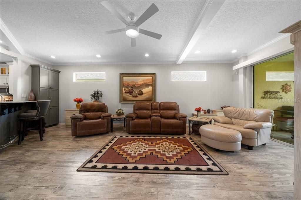 For Sale: $255,000 (2 beds, 2 baths, 1578 Square Feet)