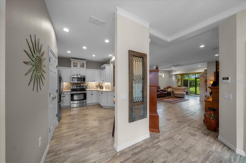 For Sale: $255,000 (2 beds, 2 baths, 1578 Square Feet)
