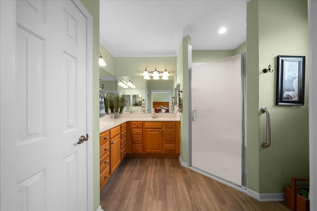 For Sale: $255,000 (2 beds, 2 baths, 1578 Square Feet)