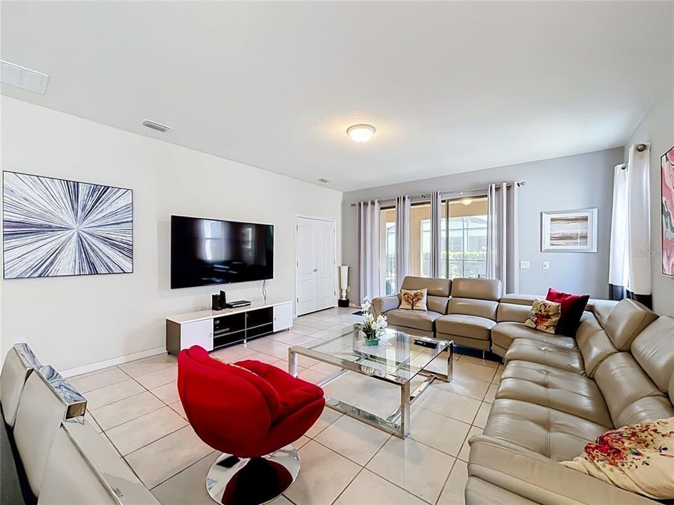 En Venta: $539,000 (7 camas, 5 baños, 3187 Pies cuadrados)