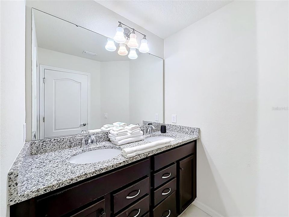 En Venta: $539,000 (7 camas, 5 baños, 3187 Pies cuadrados)
