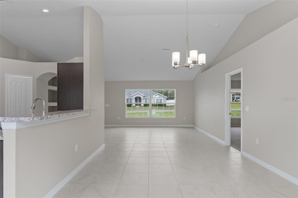 For Sale: $349,900 (3 beds, 2 baths, 1724 Square Feet)
