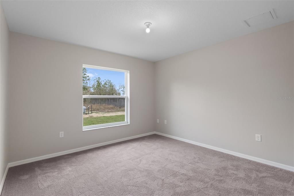For Sale: $349,900 (3 beds, 2 baths, 1724 Square Feet)