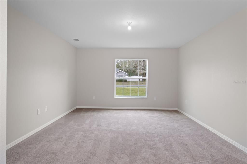 For Sale: $349,900 (3 beds, 2 baths, 1724 Square Feet)