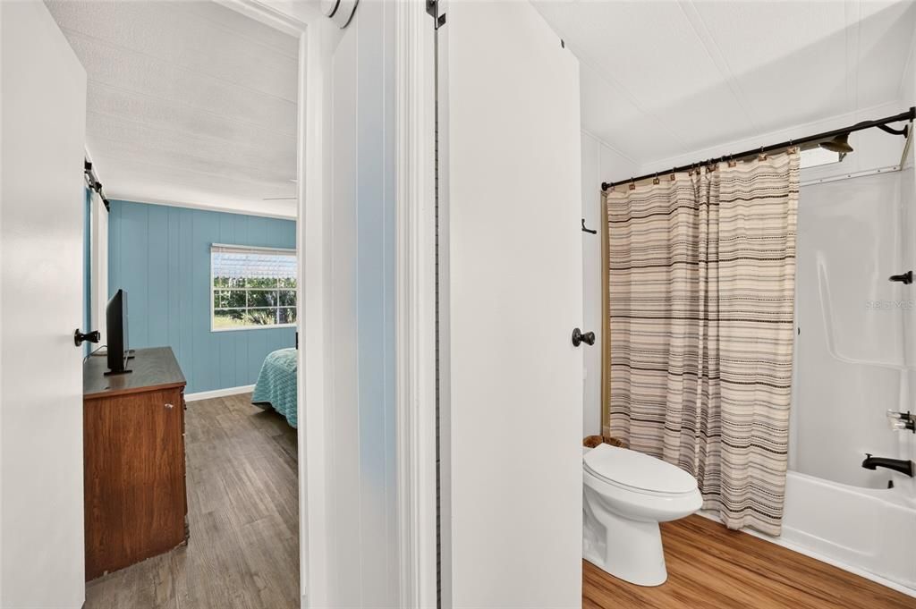 For Sale: $190,000 (2 beds, 2 baths, 1032 Square Feet)