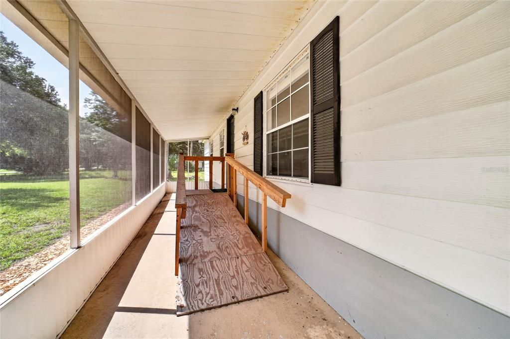 For Sale: $190,000 (2 beds, 2 baths, 1032 Square Feet)