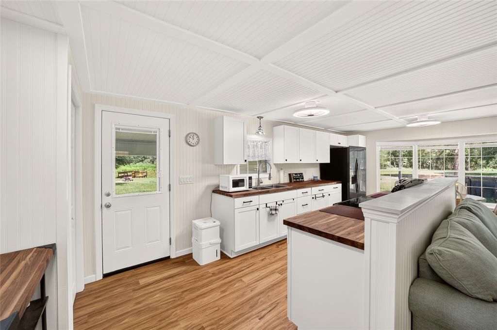 For Sale: $190,000 (2 beds, 2 baths, 1032 Square Feet)