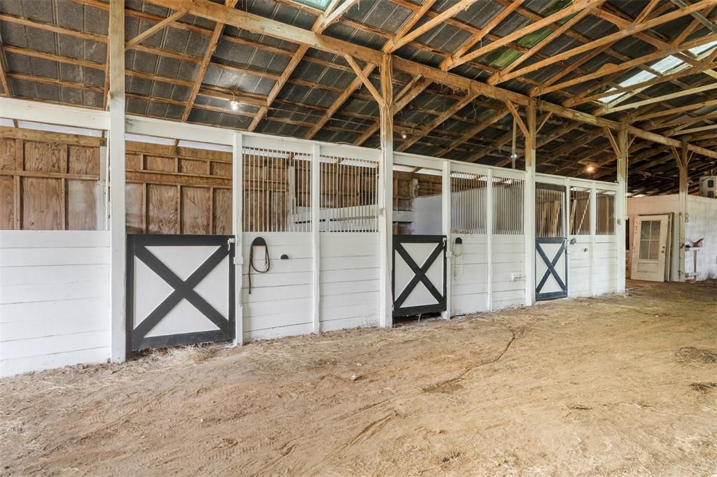 На продажу: $639,000 (3 спален, 2 ванн, 1688 Квадратных фут)