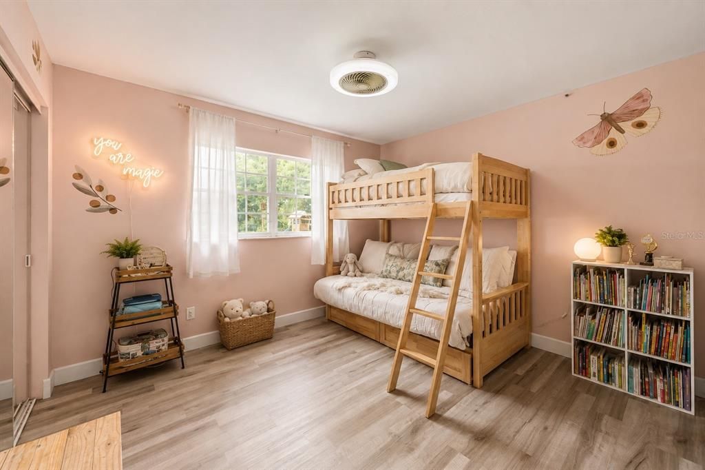 На продажу: $639,000 (3 спален, 2 ванн, 1688 Квадратных фут)