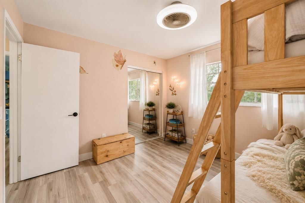 На продажу: $639,000 (3 спален, 2 ванн, 1688 Квадратных фут)