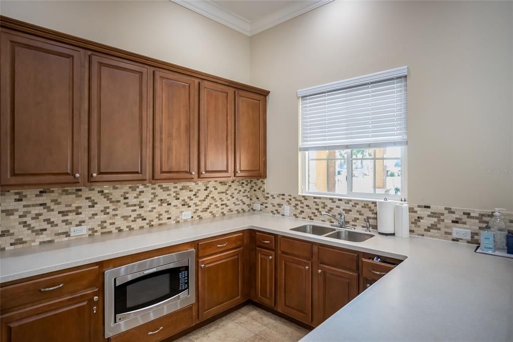 En Venta: $530,000 (3 camas, 2 baños, 1998 Pies cuadrados)